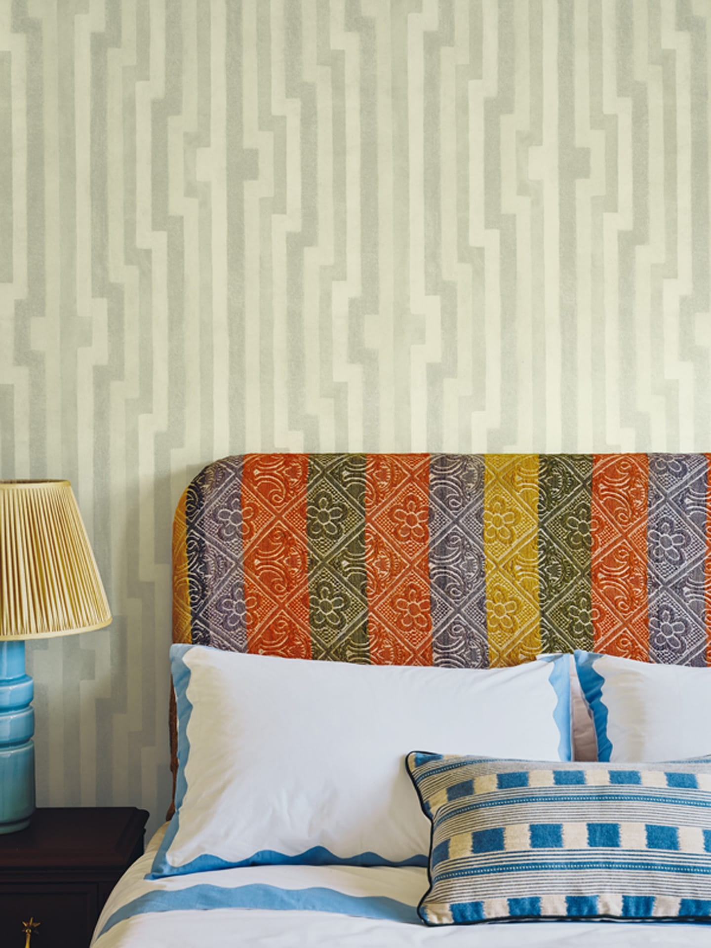 Diamond Maze Wallpaper - Cole & Son Luxury Wallpapers – Cole & Son ...